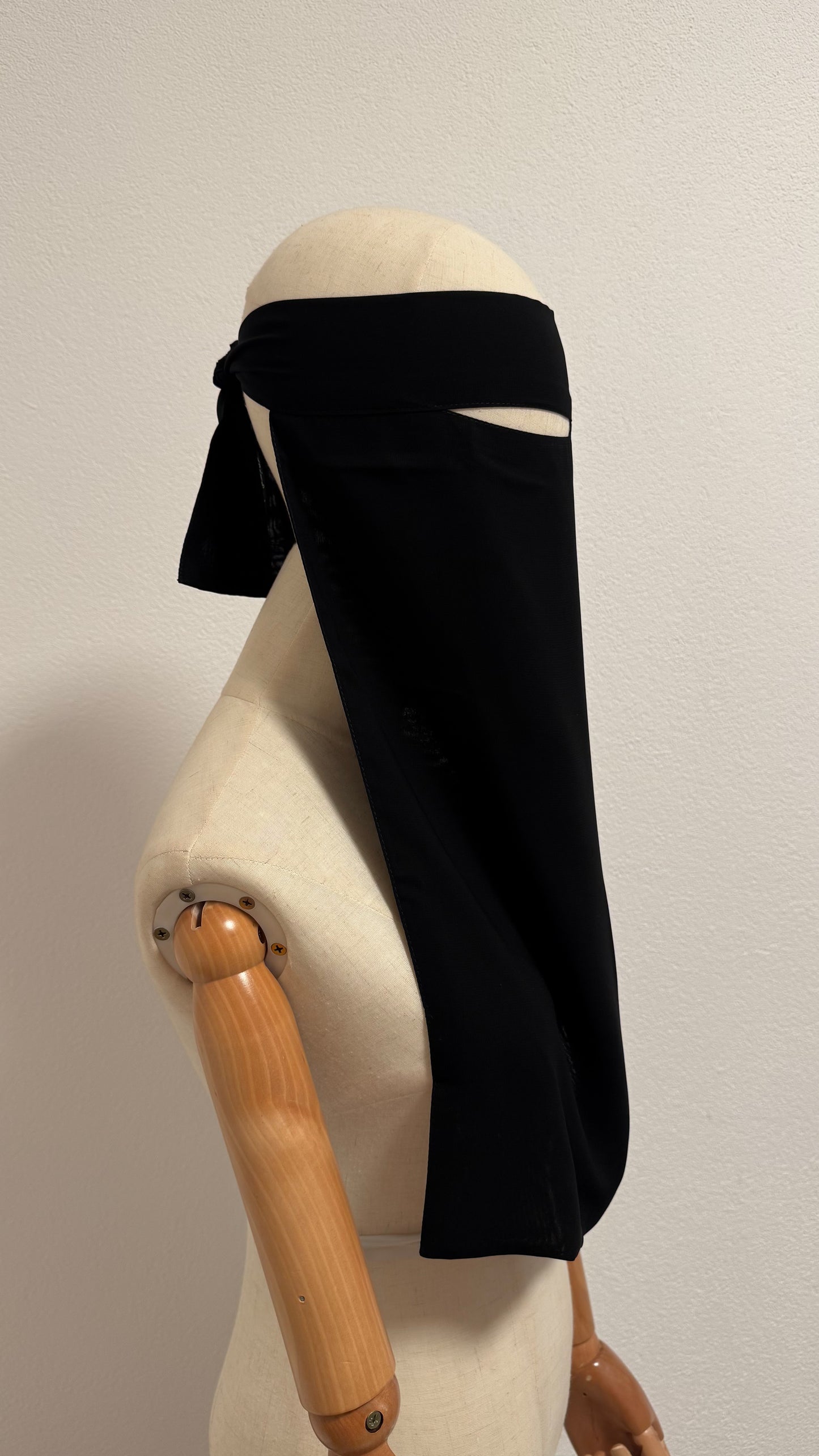 Simple Niqab with nose string - Black