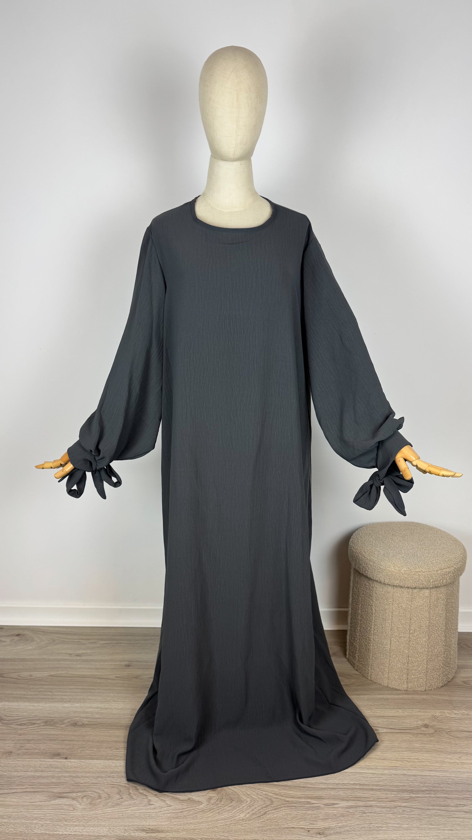 Abaya Hijabsenzo Jazz - Dark Grey - Gamila Muslimah