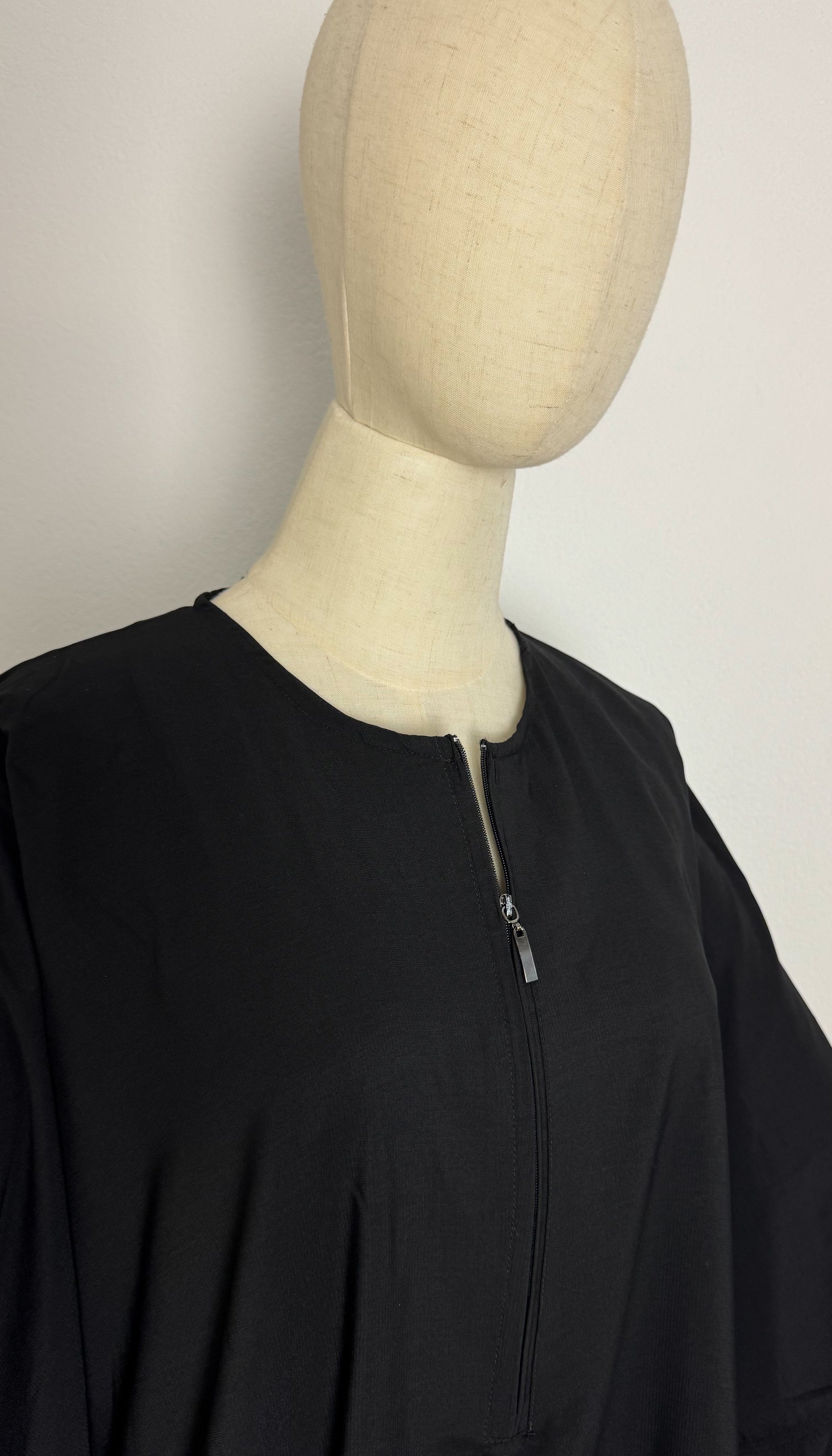 Abaya Papillon WITH ZIPPER - Black (Breastfeeding friendly) - Gamila Muslimah