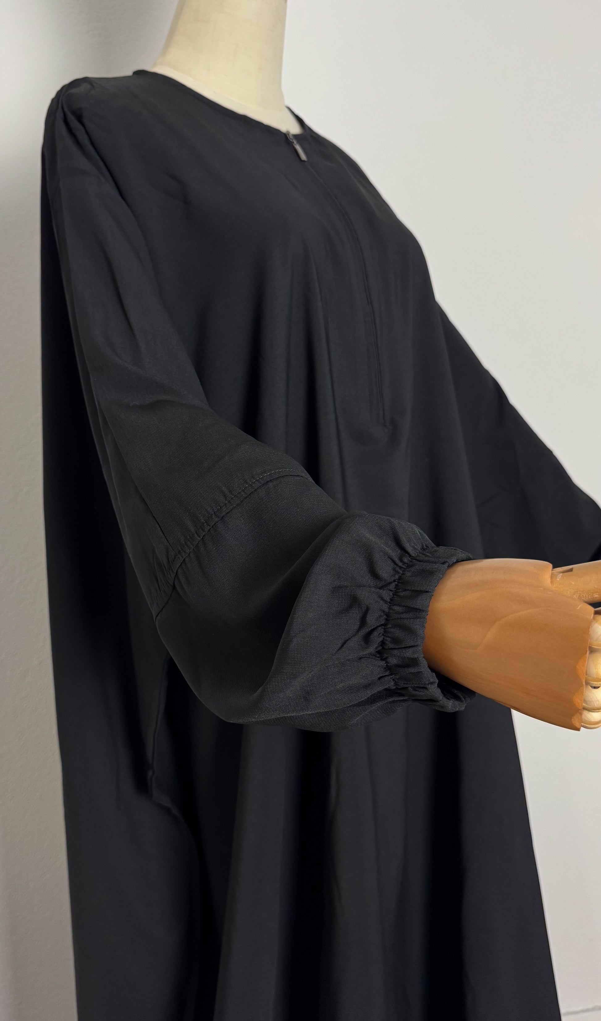 Abaya Papillon WITH ZIPPER - Black (Breastfeeding friendly) - Gamila Muslimah