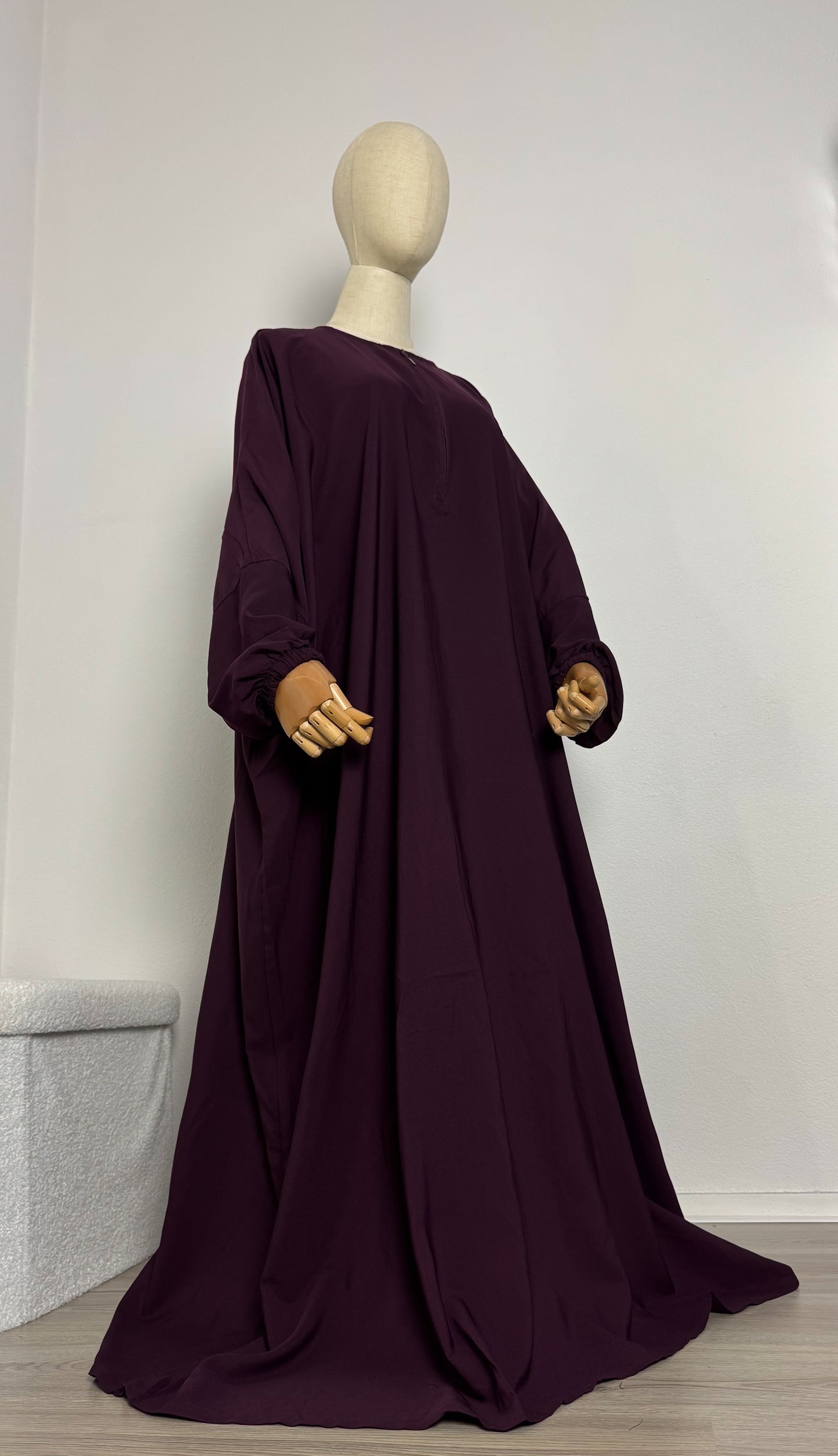Abaya Papillon - WITH ZIPPER - Dark Plum (Breastfeeding friendly) - Gamila Muslimah