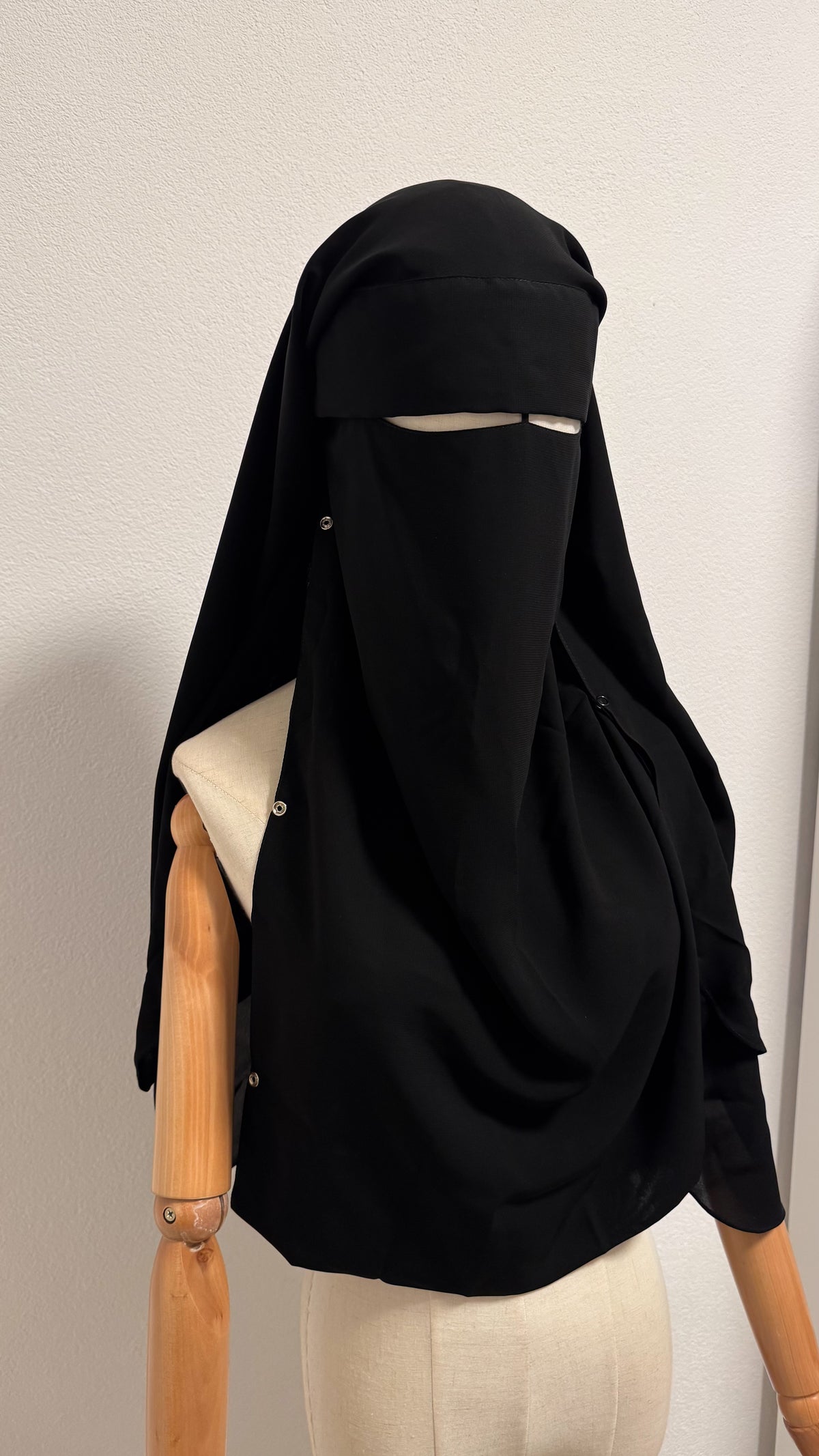 Niqab Khadija with Flap and Clips - Black
