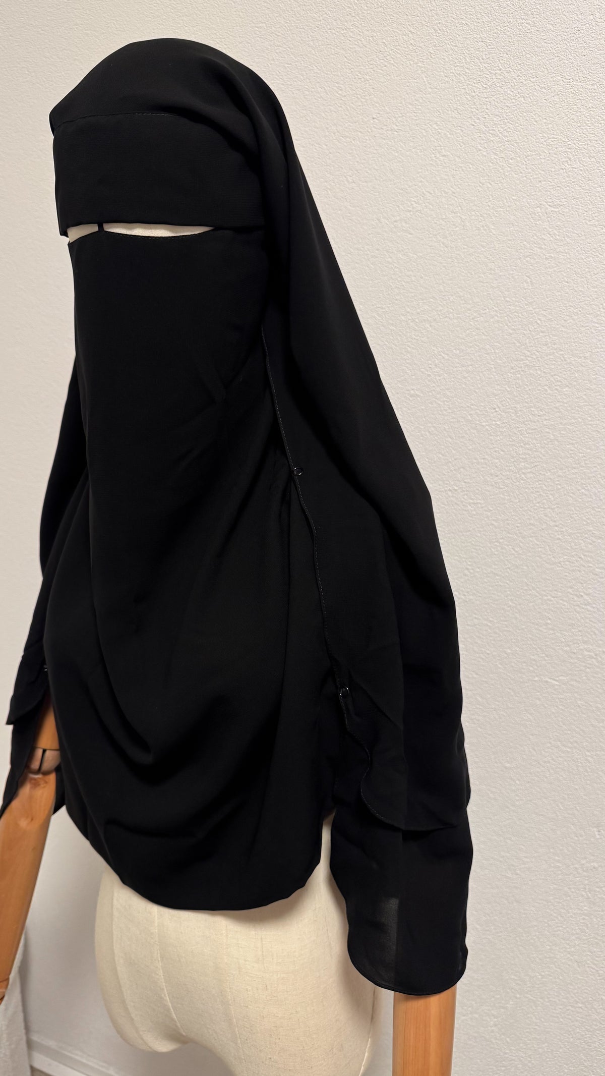 Niqab Khadija with Flap and Clips - Black
