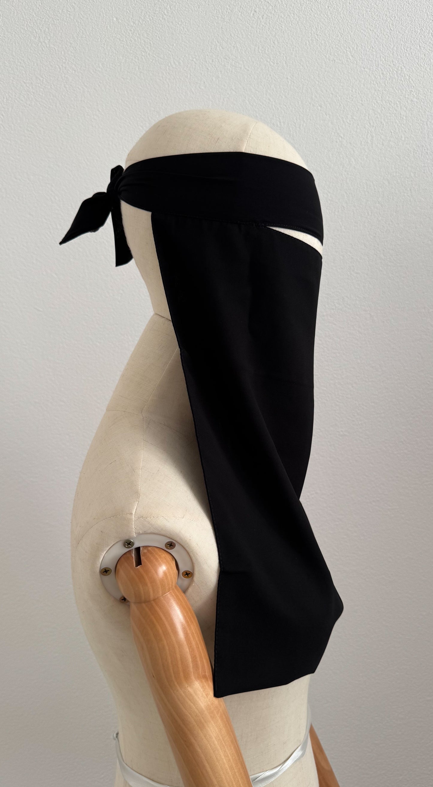 Simple Niqab Pinch Style- Black