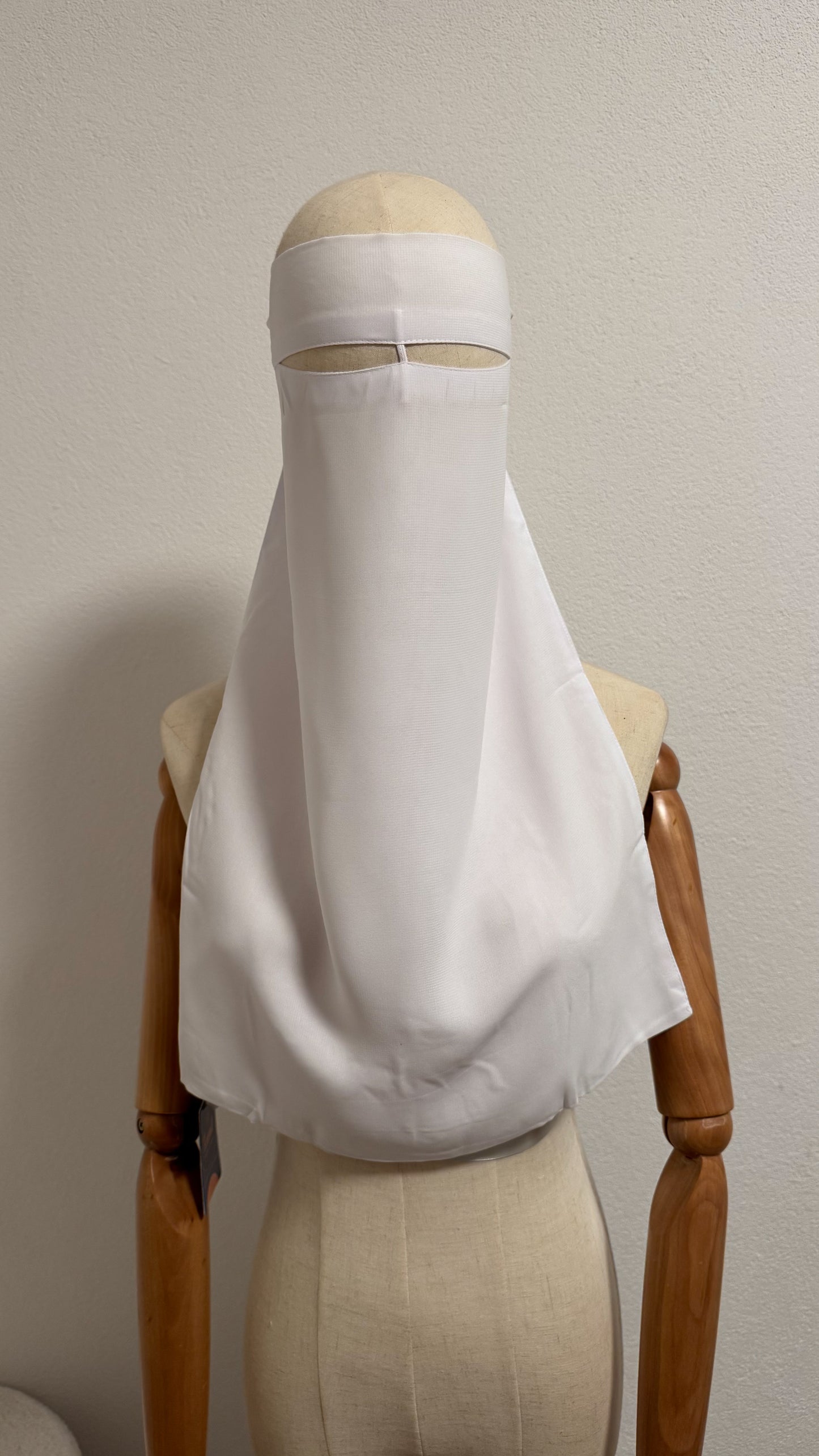 Simple Niqab with nose string - White