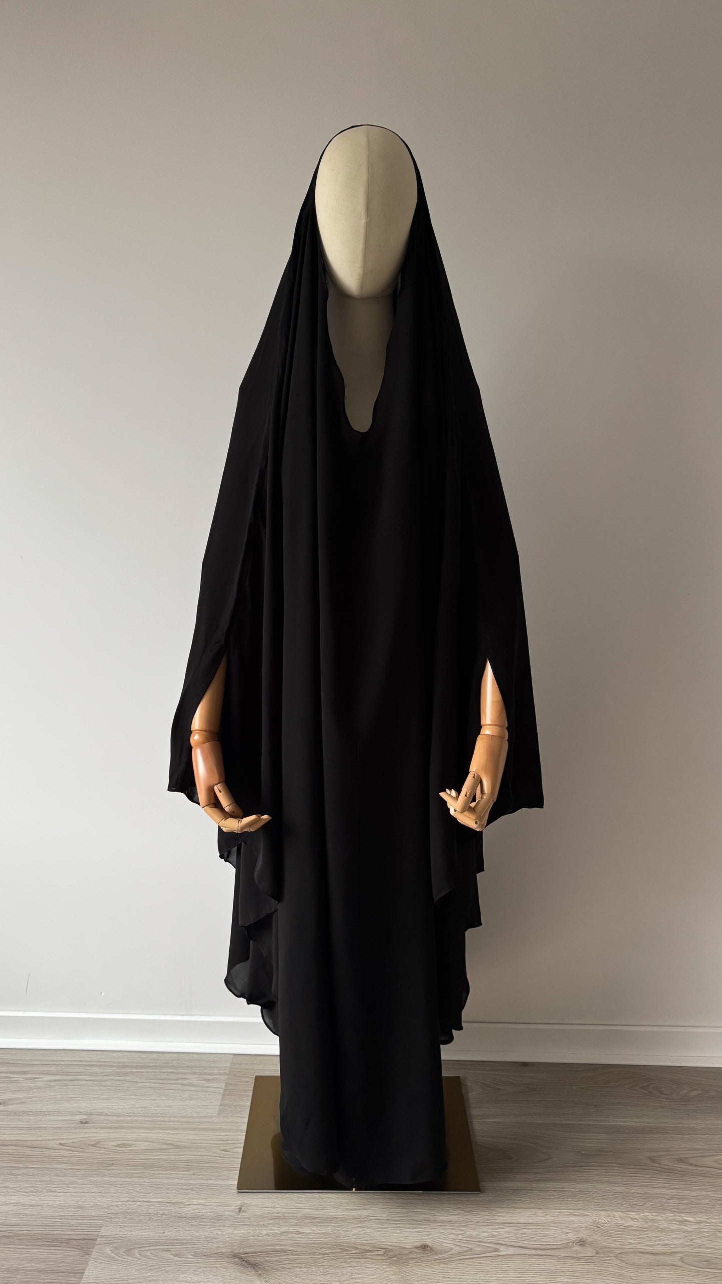 Muslimah Overhead Cape with elastic - Black - Gamila Muslimah